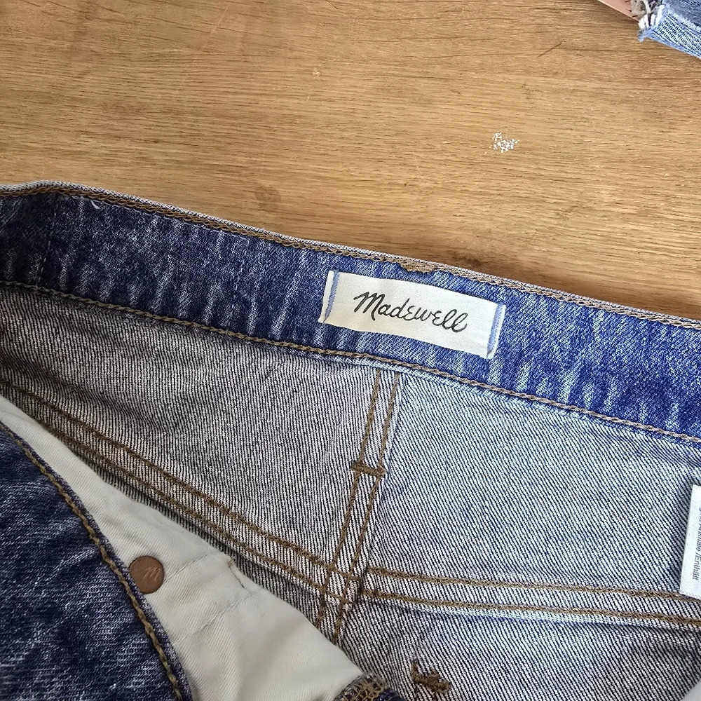 Madewell 23 Classic Straight Jean In Nearwood Wash 23